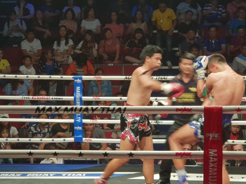 THAI BOXE – Sai Nam Yen Boxing Stadium – (Ringside)